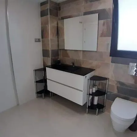 Modern 3 Bedroom With Private Pool Mo35 *