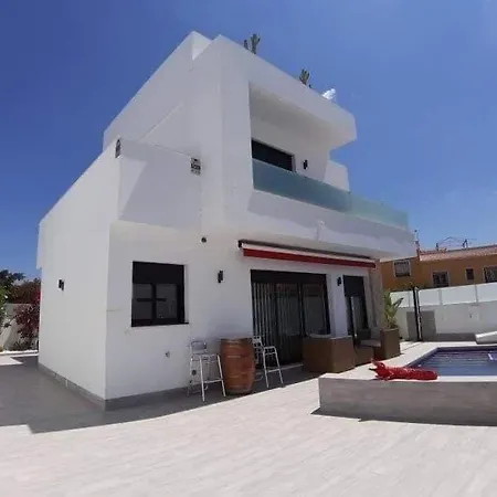 Modern 3 Bedroom With Private Pool Mo35 *